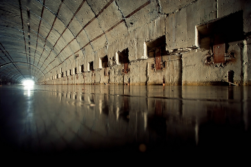 Illustration for article titled Journey into the Dystopian World of Abandoned Soviet Submarine Bases